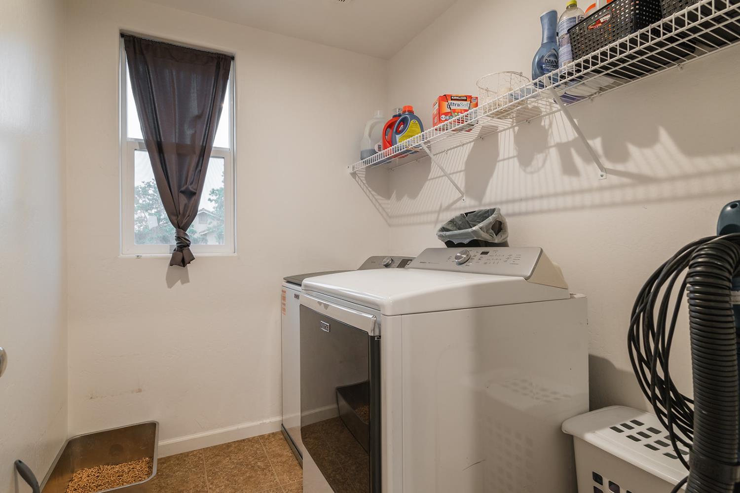 1945 E Gum Ave, Reedley, CA 93654