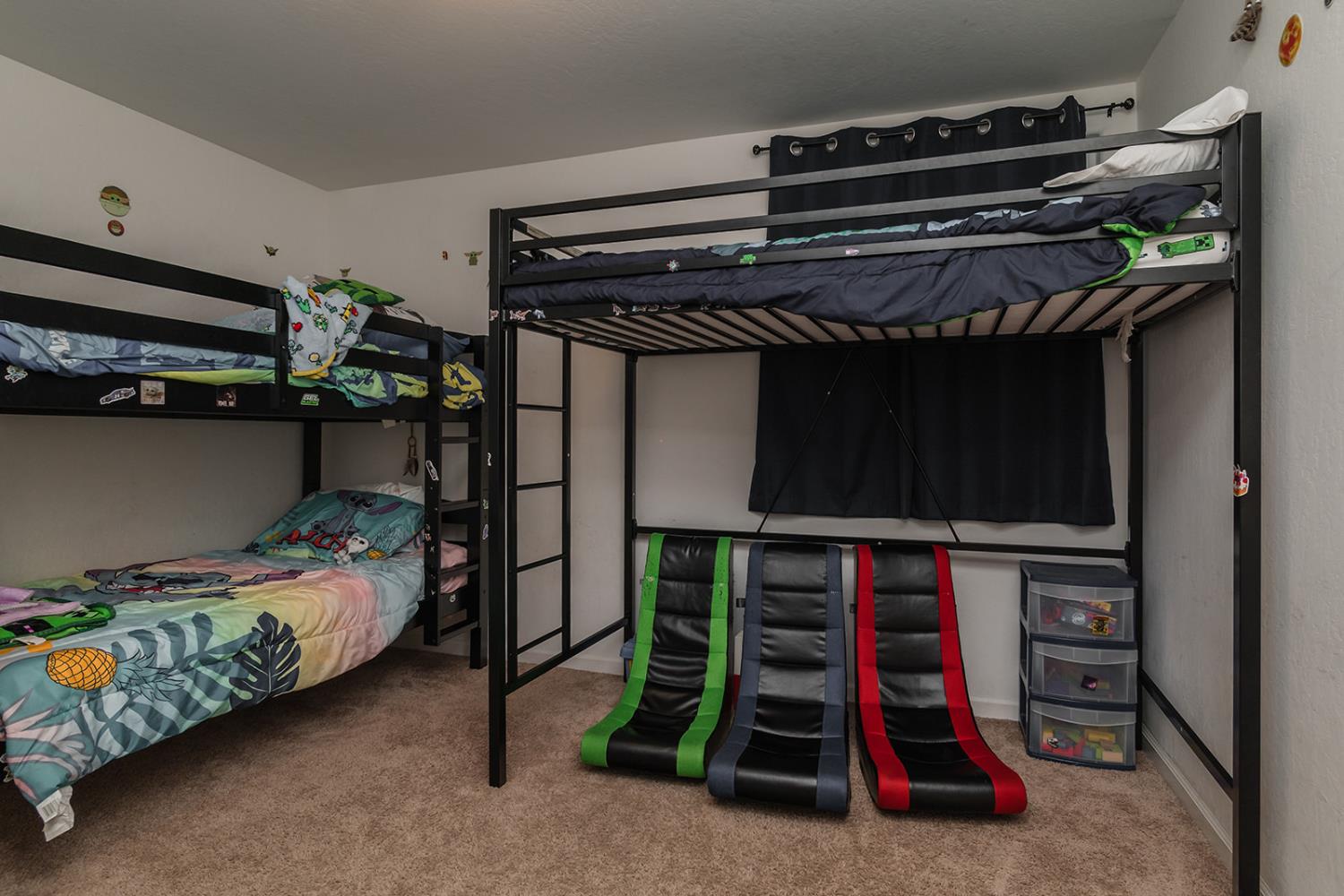 1945 E Gum Ave, Reedley, CA 93654