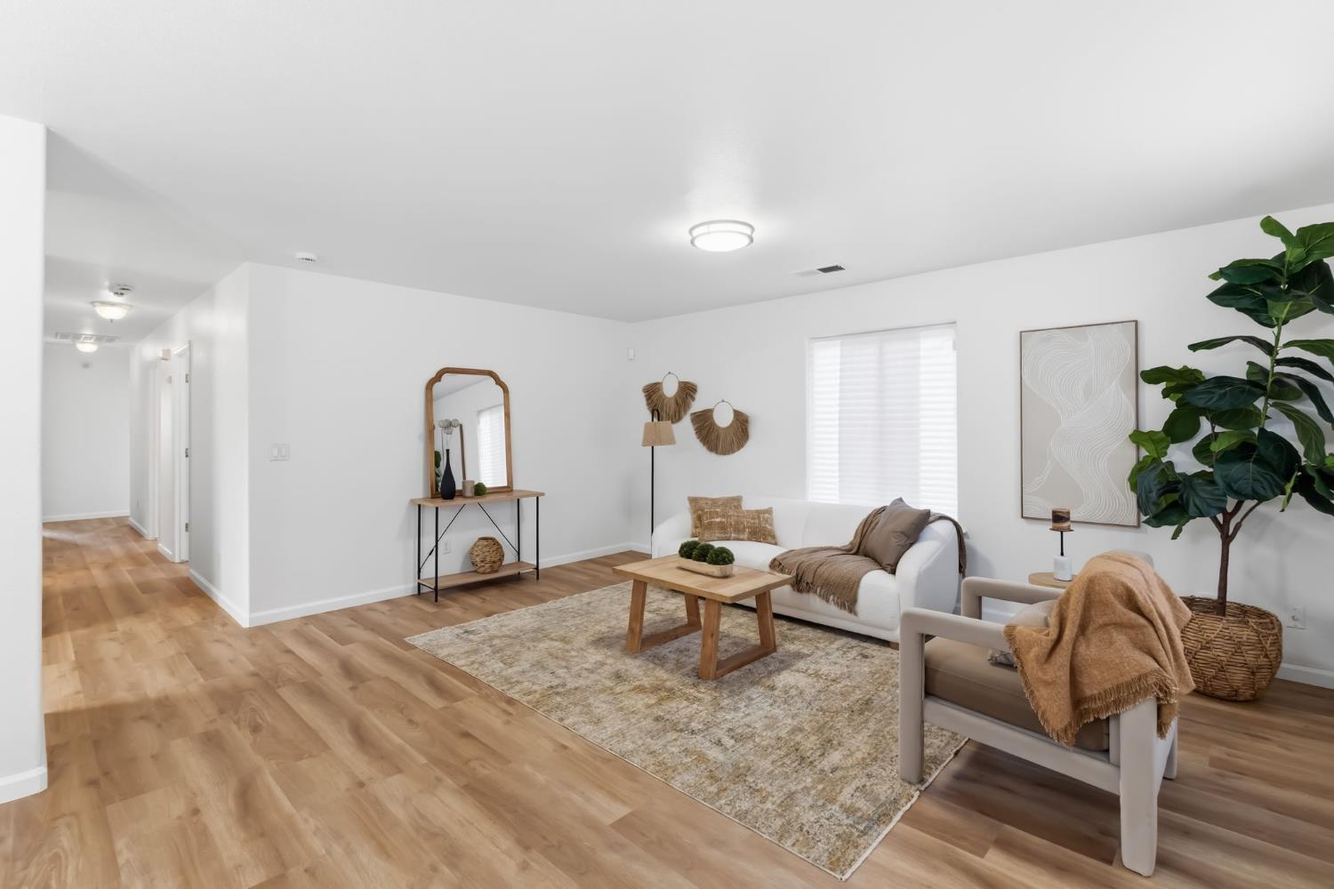 1588 Michoacan Ct, Madera, CA 93638