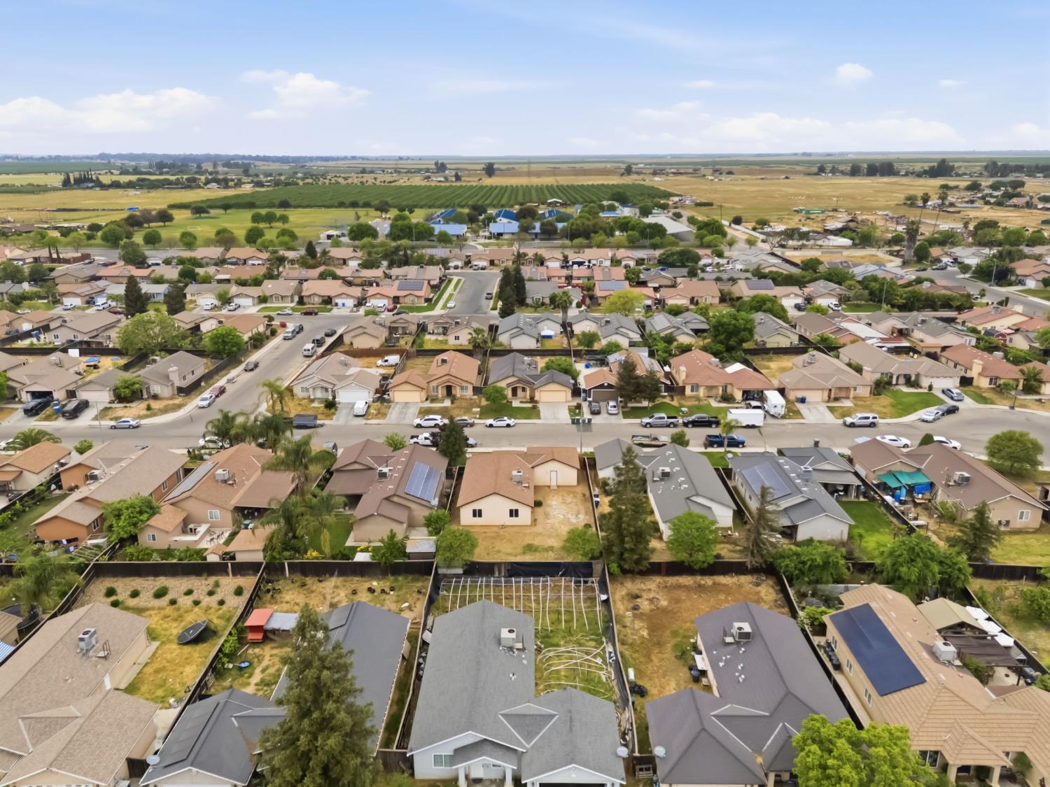 1588 Michoacan Ct, Madera, CA 93638