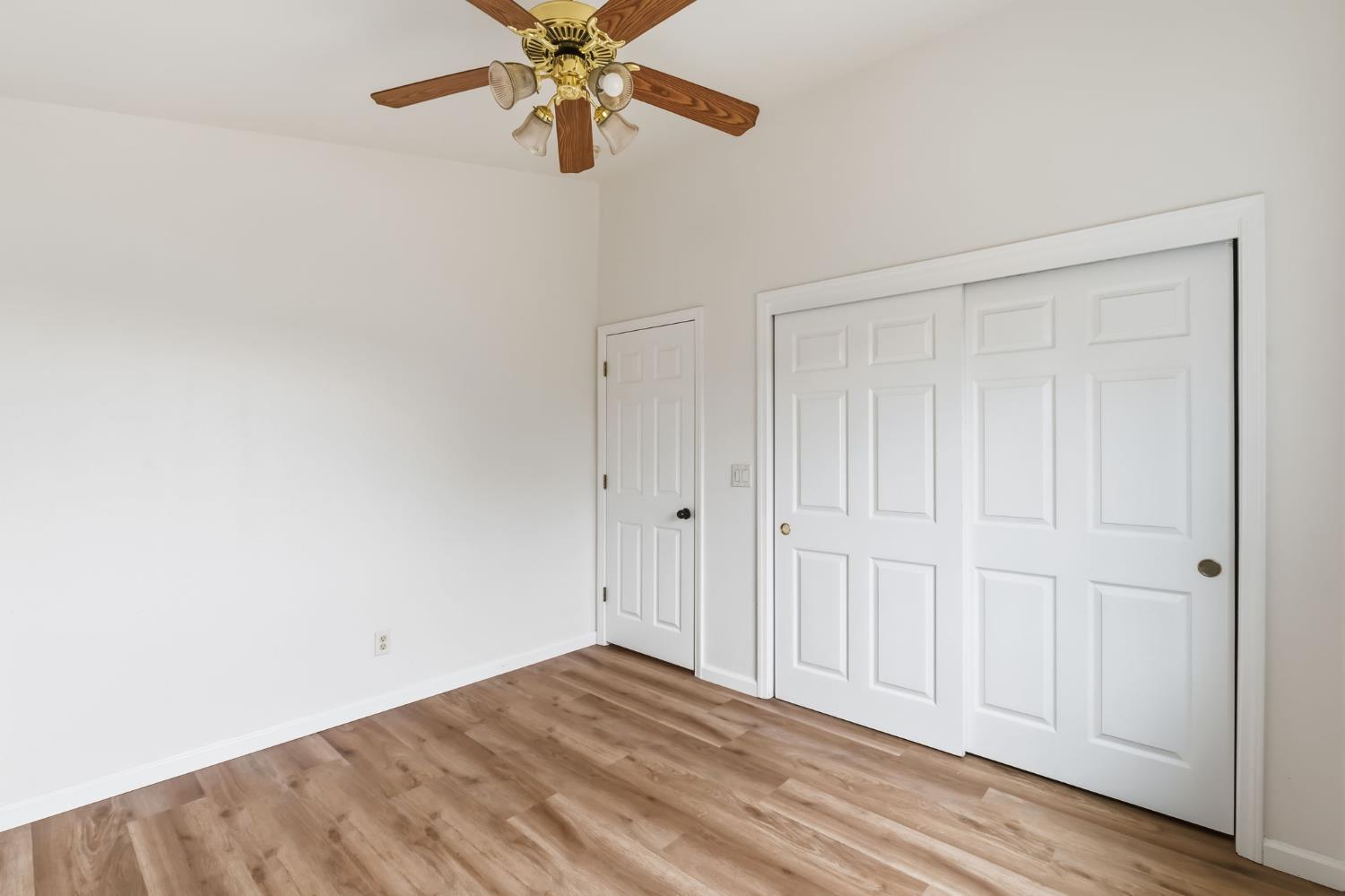 1588 Michoacan Ct, Madera, CA 93638