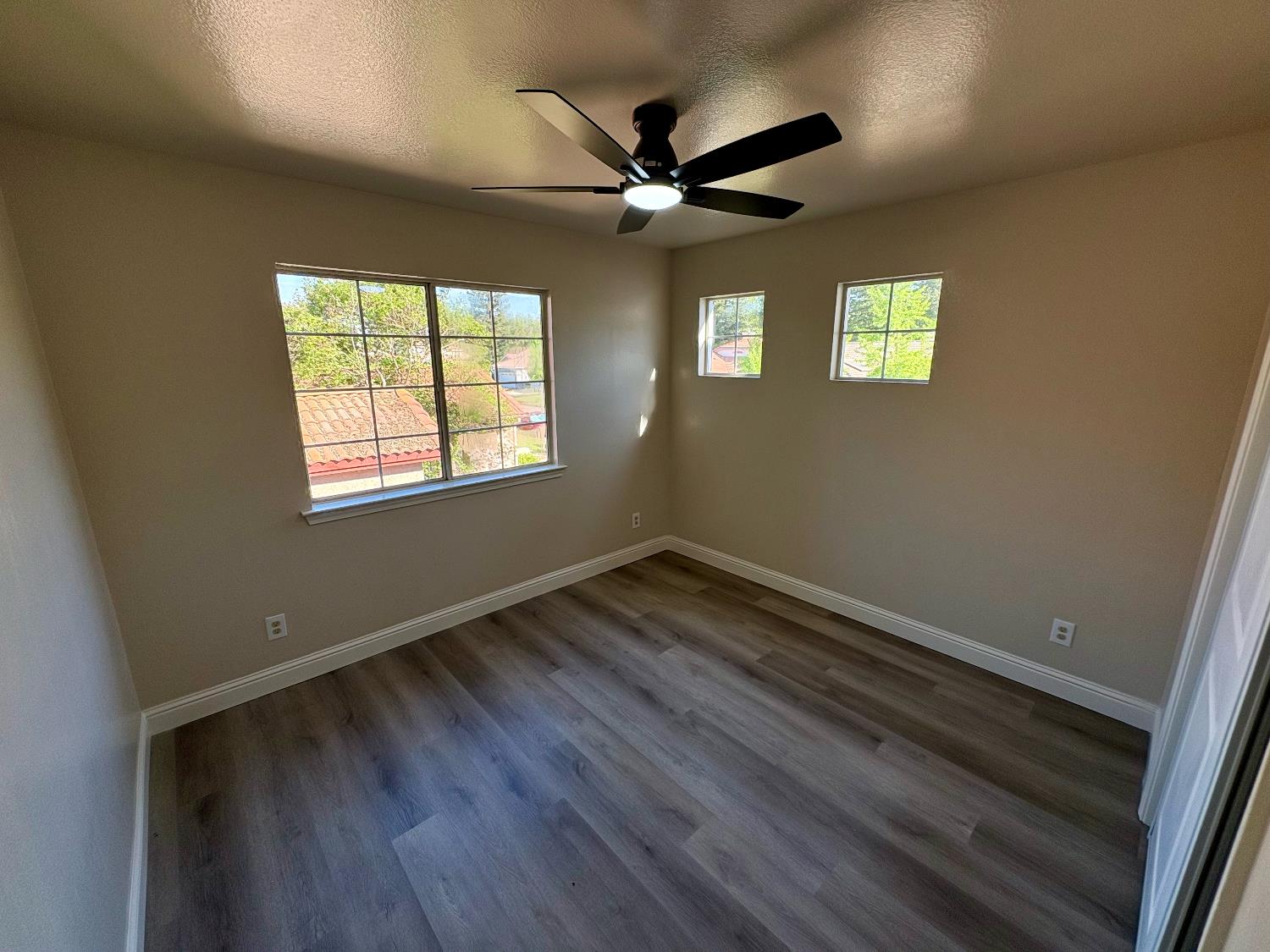 5930 W Birch Ave, Fresno, CA 93722