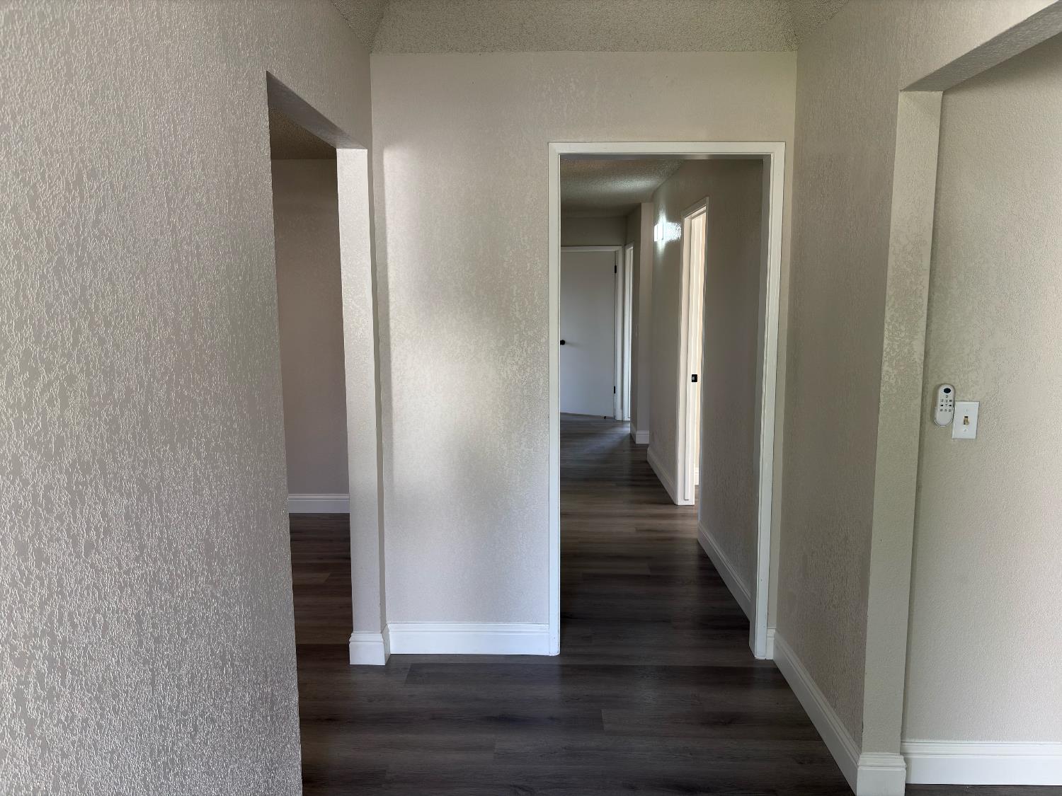 2071 Cromwell, Fresno, CA 93720