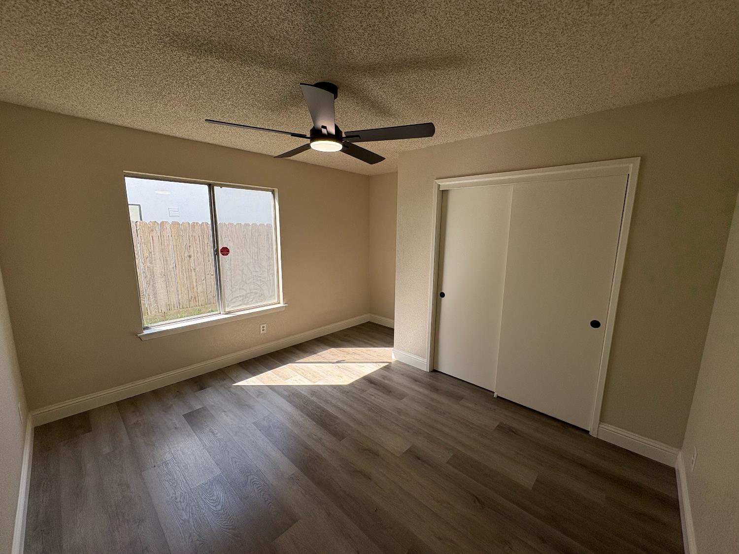 2071 Cromwell, Fresno, CA 93720