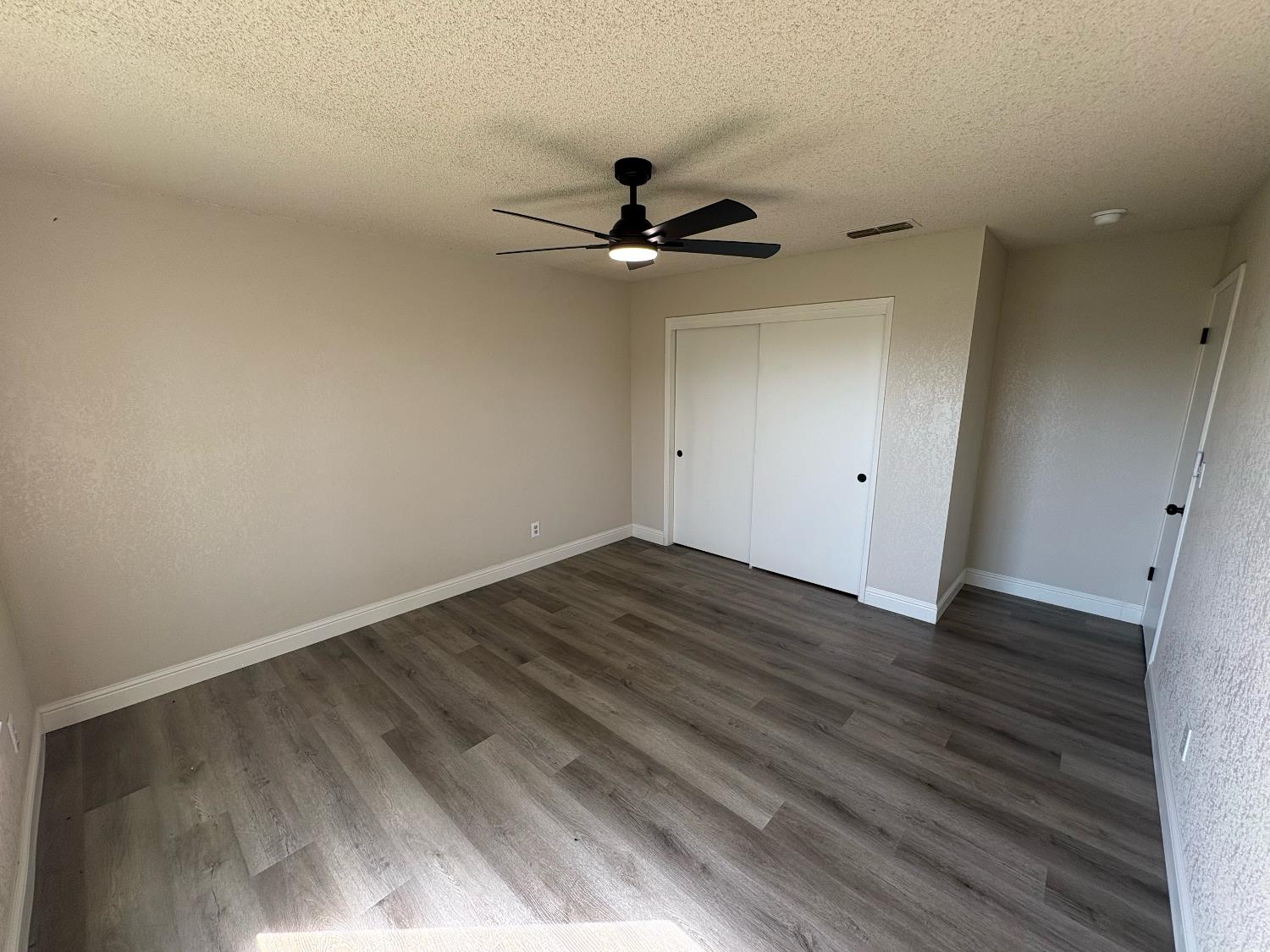 2071 Cromwell, Fresno, CA 93720