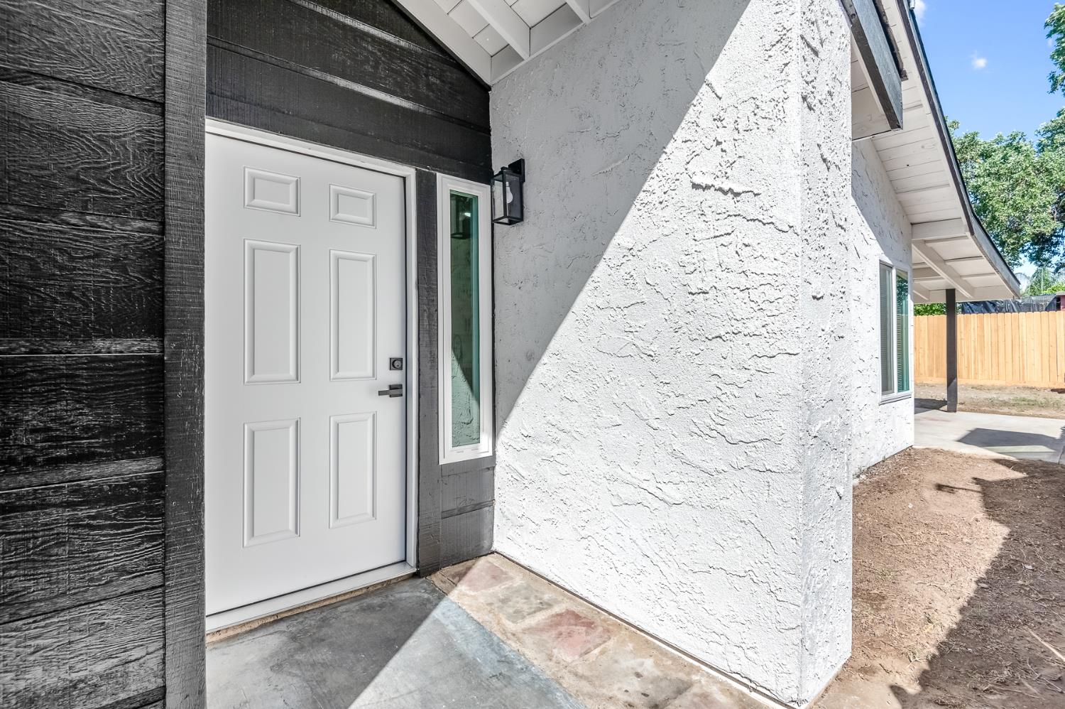 1644 N Tipton St, Visalia, CA 93292