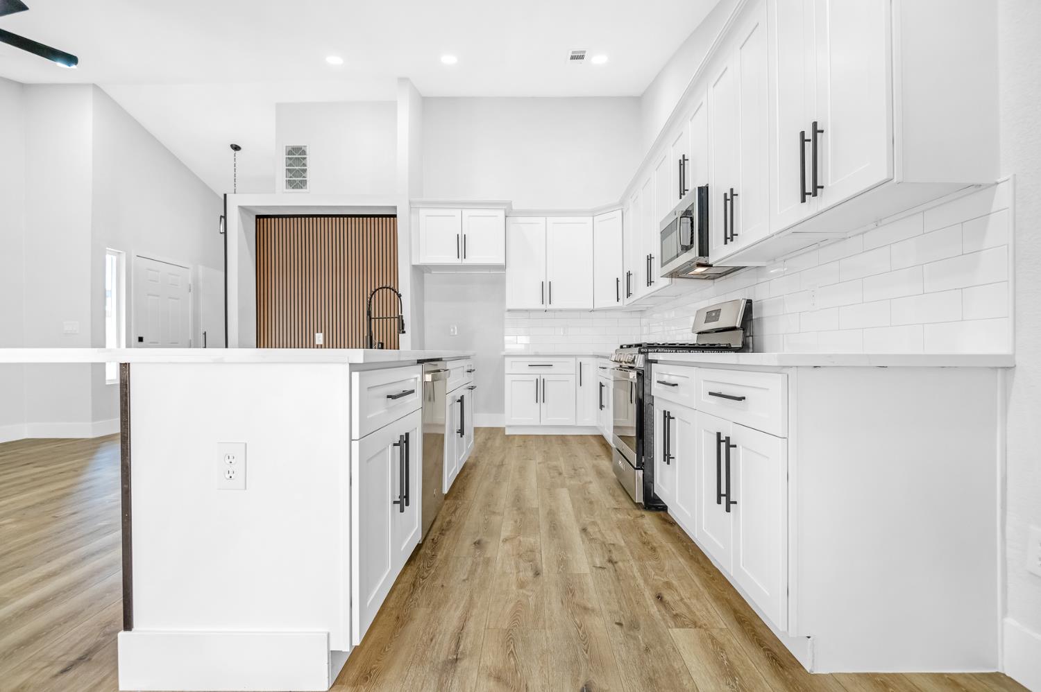 1644 N Tipton St, Visalia, CA 93292