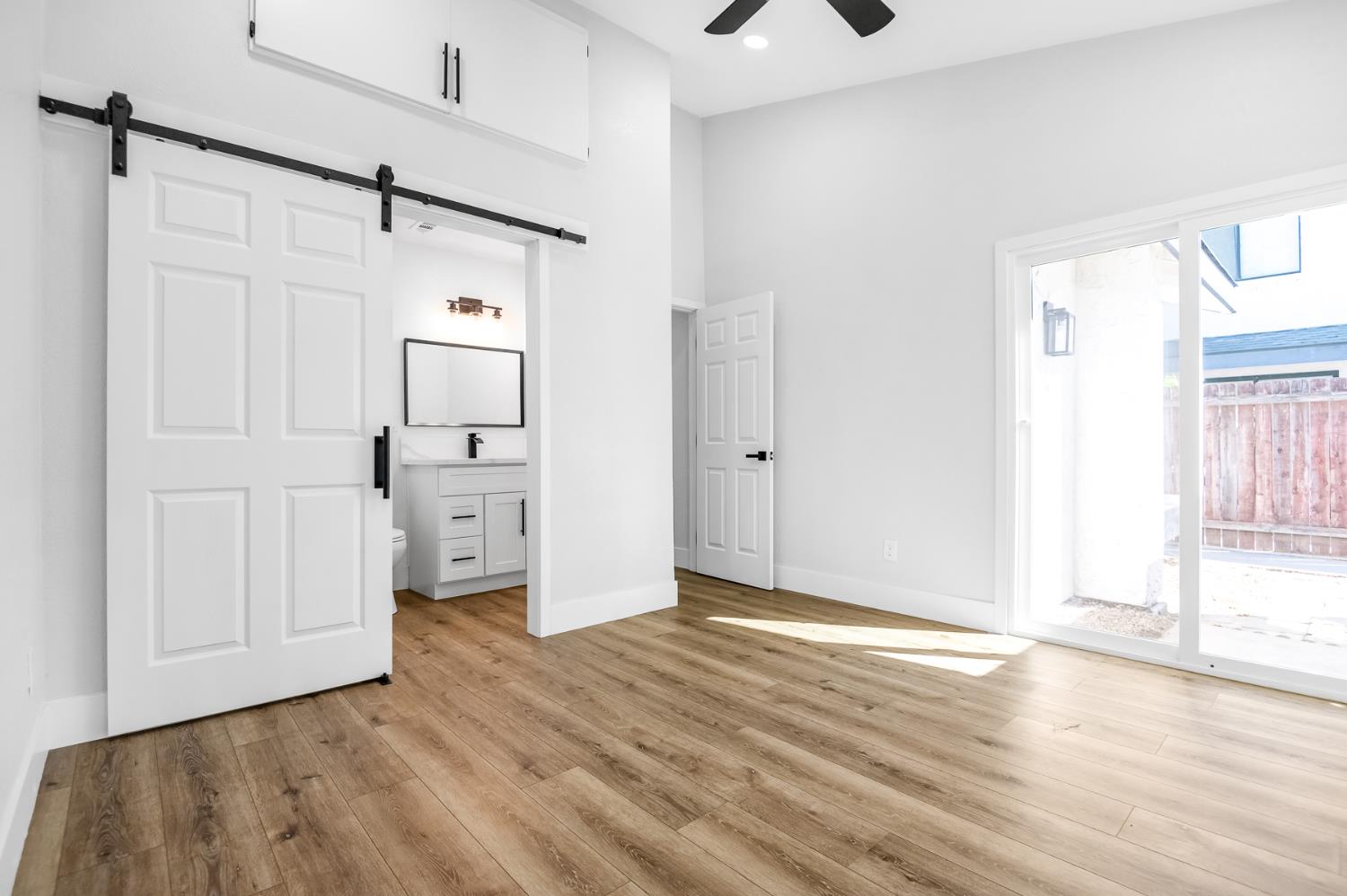 1644 N Tipton St, Visalia, CA 93292