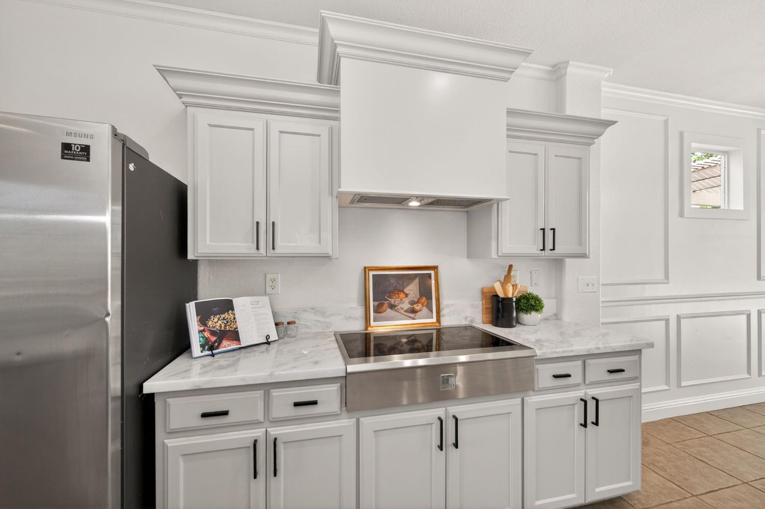 1736 N Holly Ave, Clovis, CA 93619