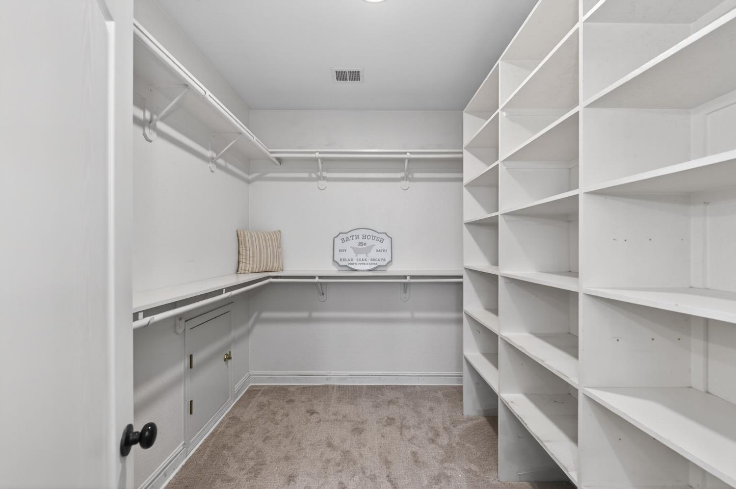 1736 N Holly Ave, Clovis, CA 93619