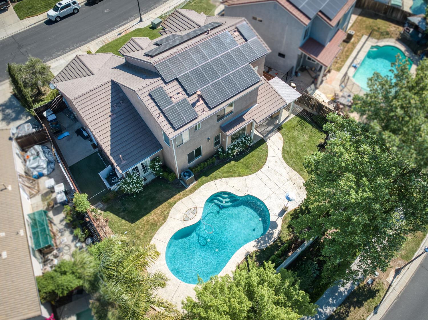 1736 N Holly Ave, Clovis, CA 93619