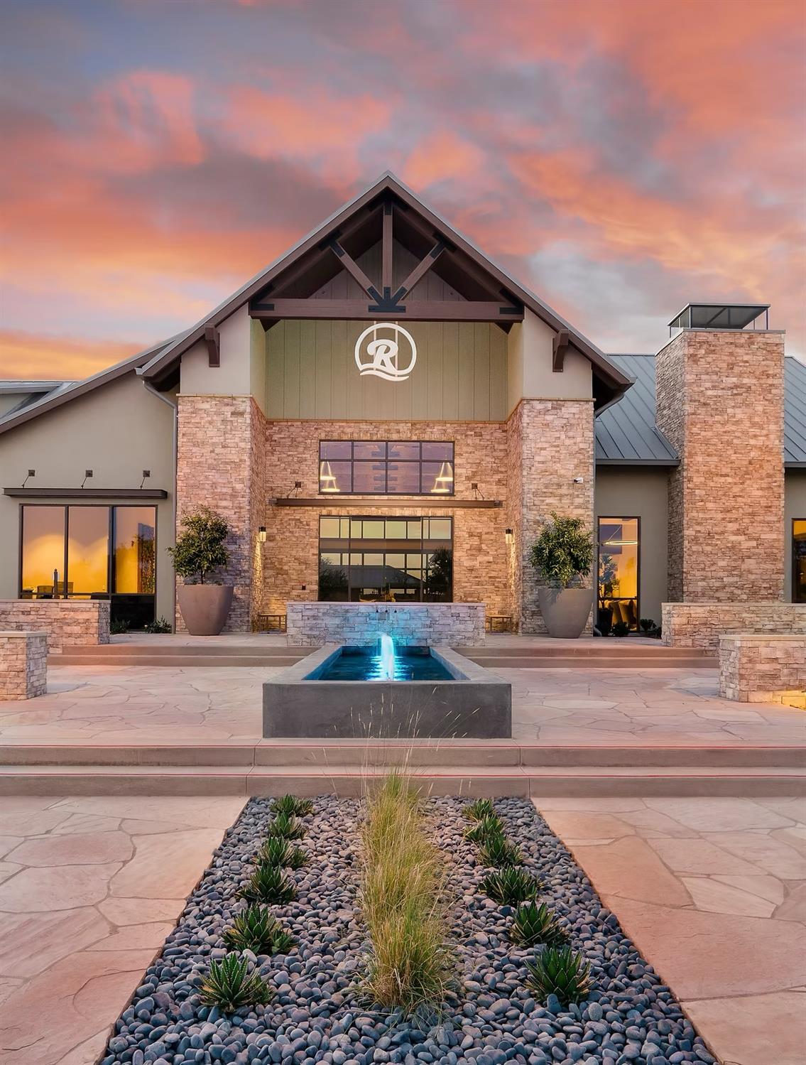 503 Cathedral Ct S, Madera, CA 93636