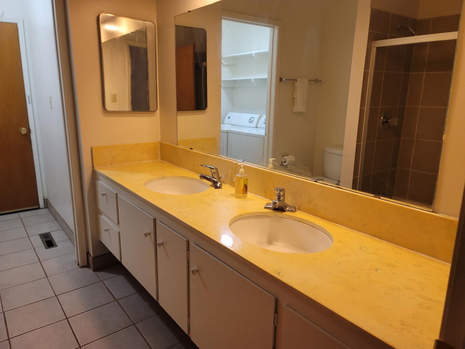 679 W Bullard Ave, Fresno, CA 93704