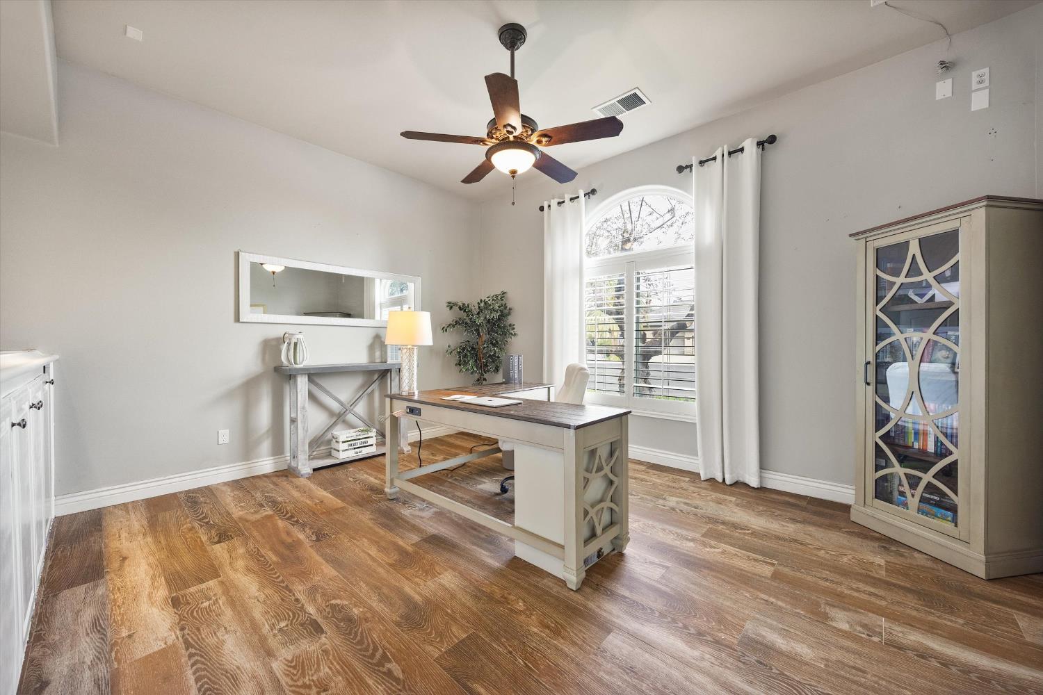 11605 Yarborough Ave, Bakersfield, CA 93312