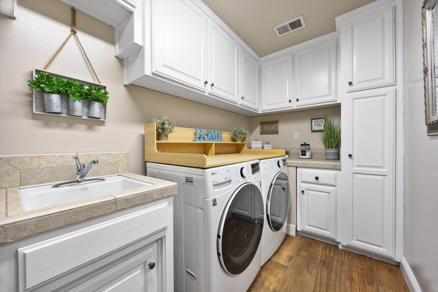 11605 Yarborough Ave, Bakersfield, CA 93312