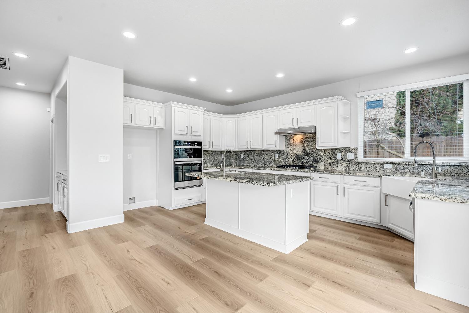 9358 N Winery Ave, Fresno, CA 93720