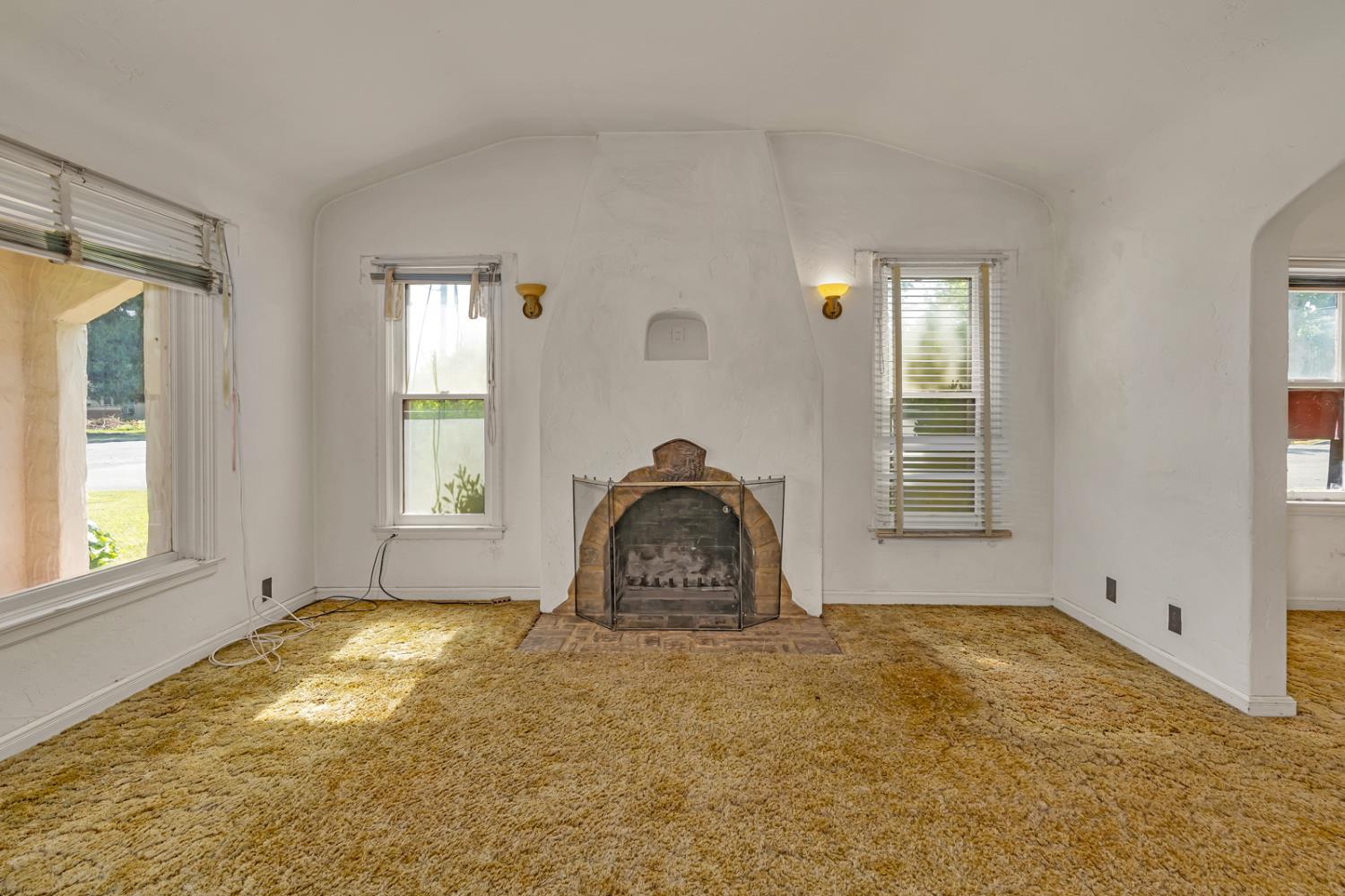 500 N G St, Madera, CA 93637