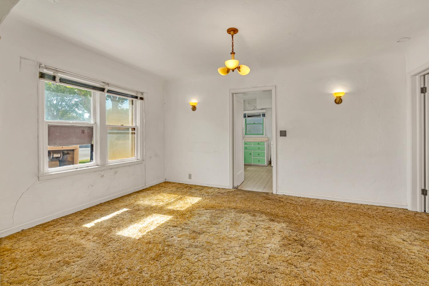 500 N G St, Madera, CA 93637