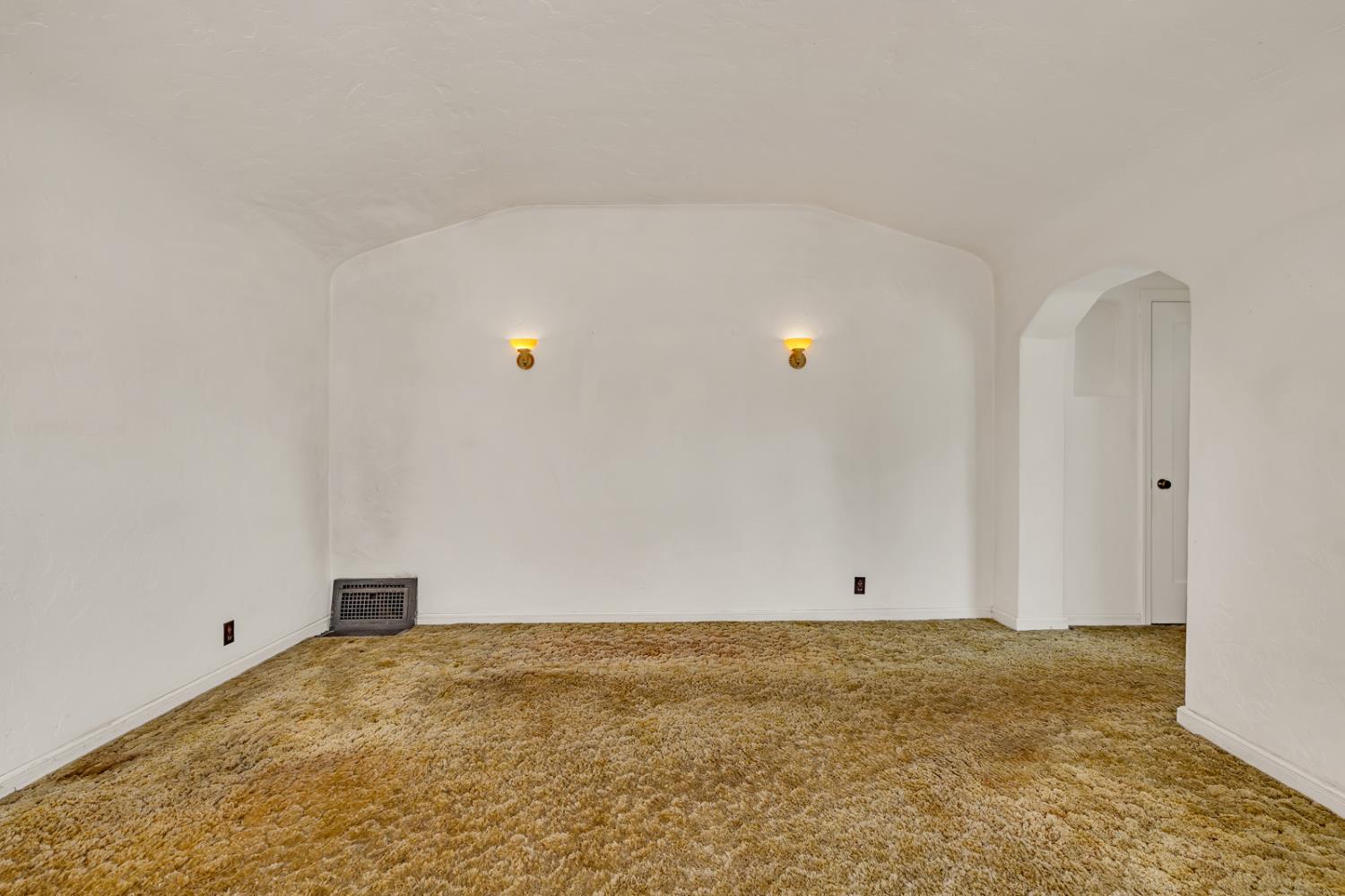 500 N G St, Madera, CA 93637