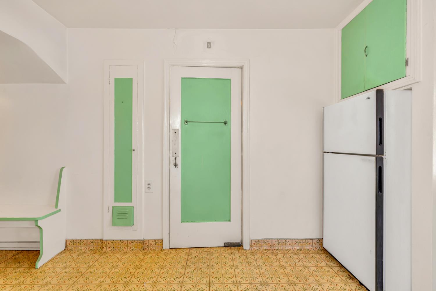 500 N G St, Madera, CA 93637