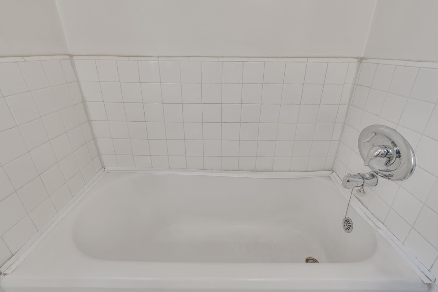 500 N G St, Madera, CA 93637