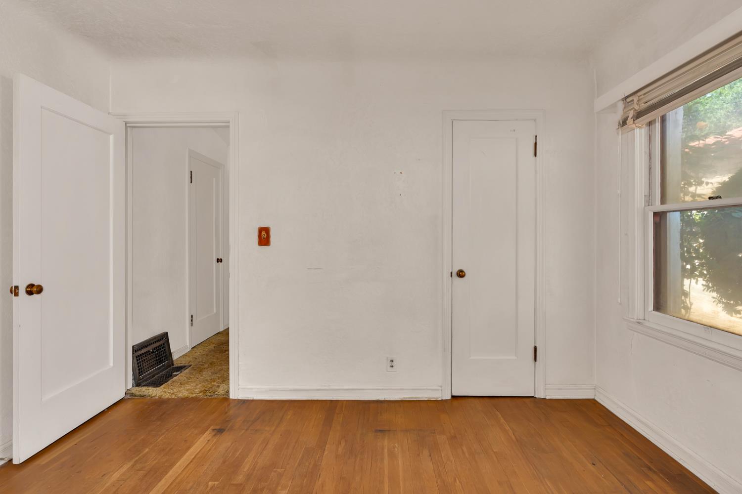 500 N G St, Madera, CA 93637