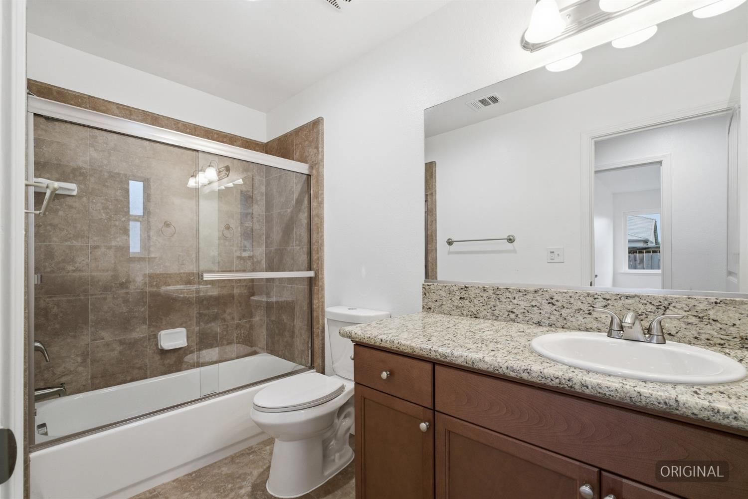 3579 Marina Dr, Madera, CA 93637