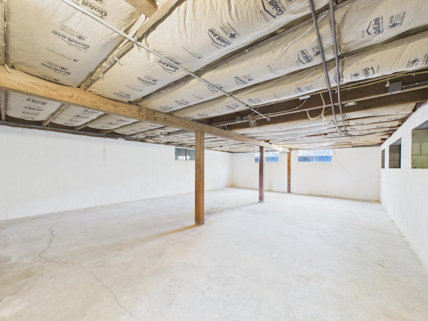 37777 China Creek Rd, Oakhurst, CA 93644