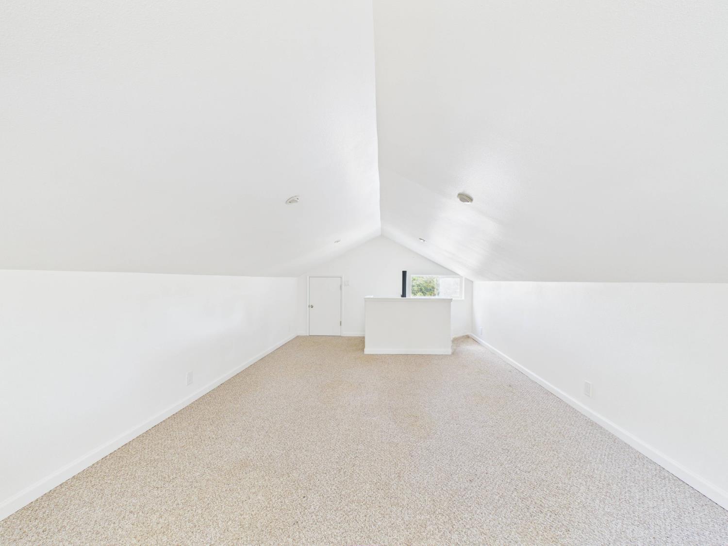 37777 China Creek Rd, Oakhurst, CA 93644