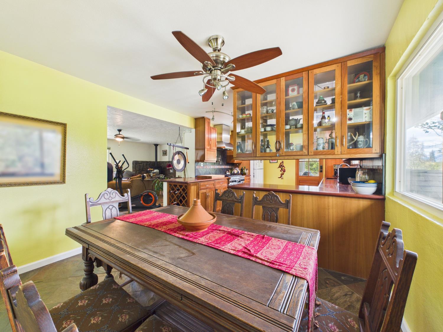 37777 China Creek Rd, Oakhurst, CA 93644