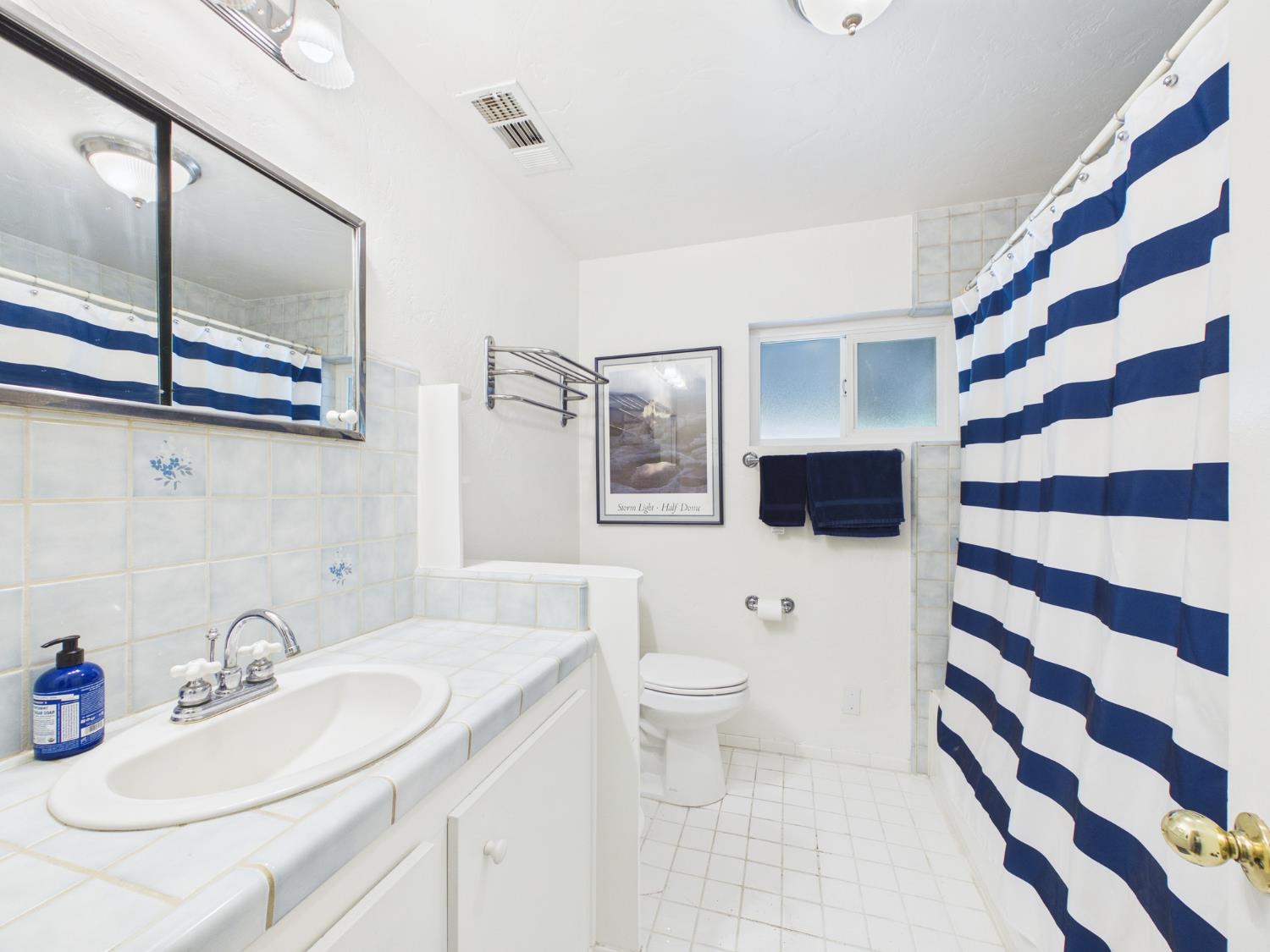 37777 China Creek Rd, Oakhurst, CA 93644