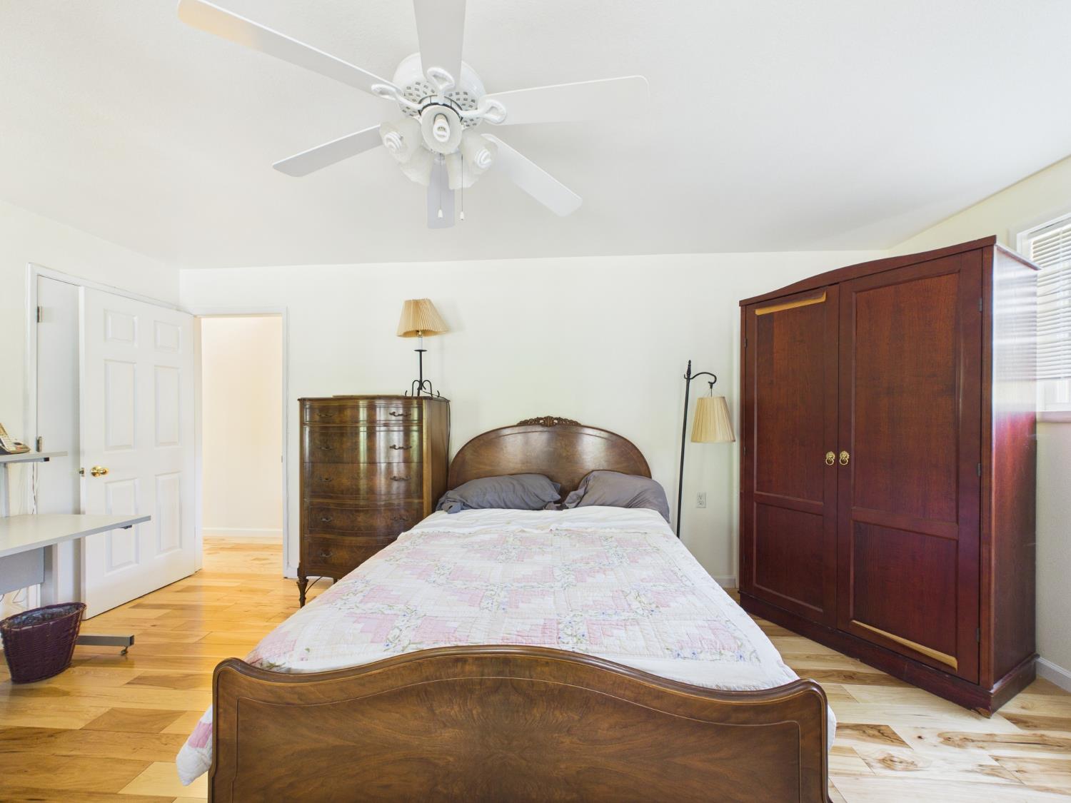 37777 China Creek Rd, Oakhurst, CA 93644