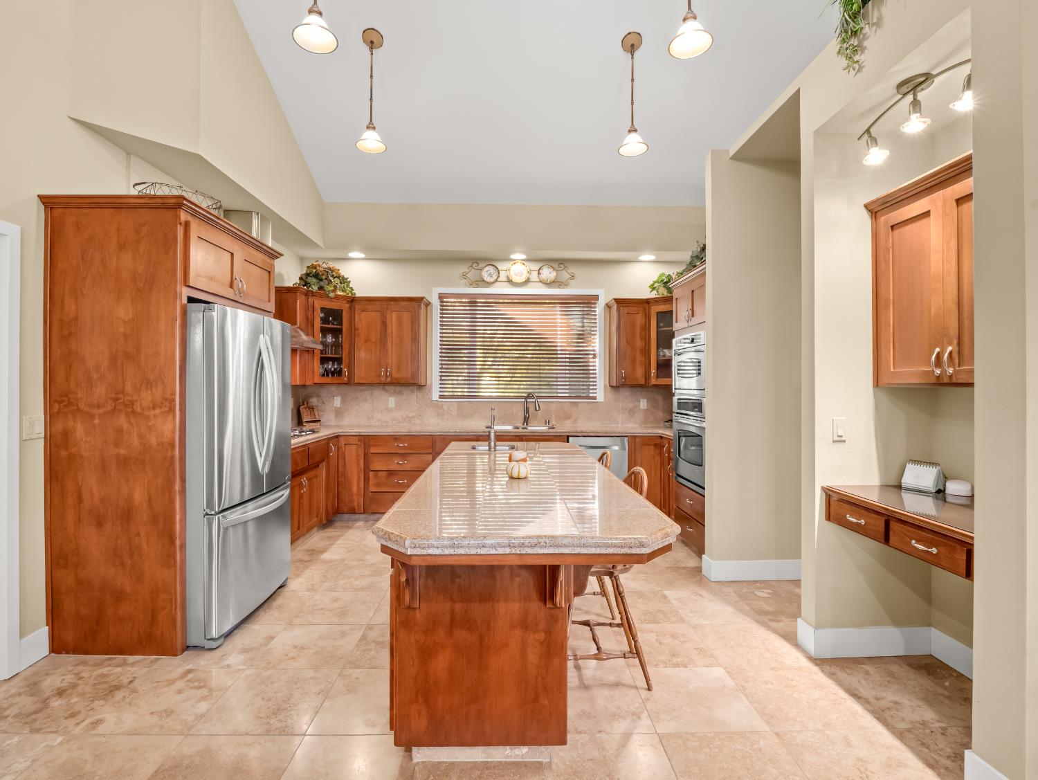 16787 Paula Rd, Madera, CA 93636