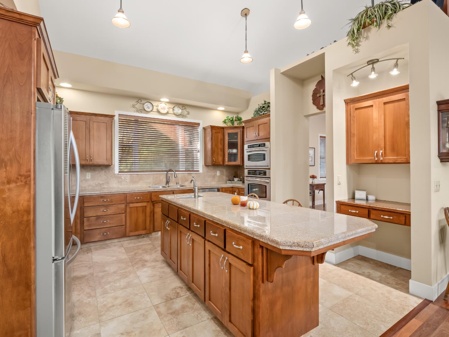 16787 Paula Rd, Madera, CA 93636