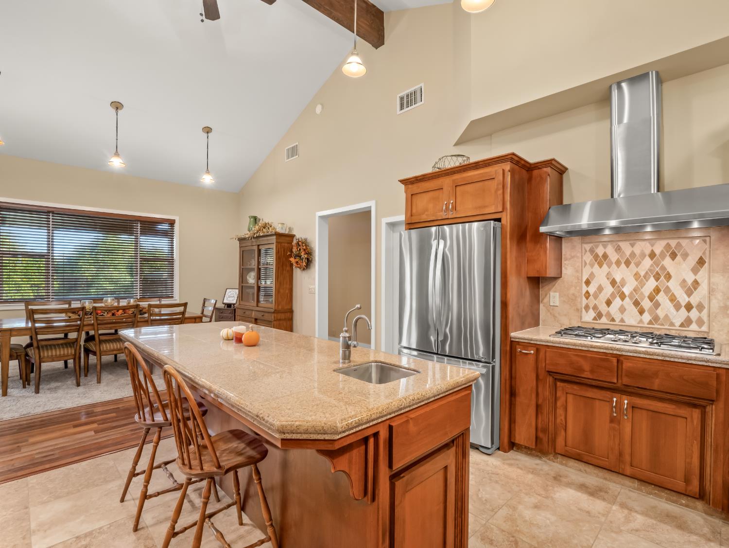 16787 Paula Rd, Madera, CA 93636