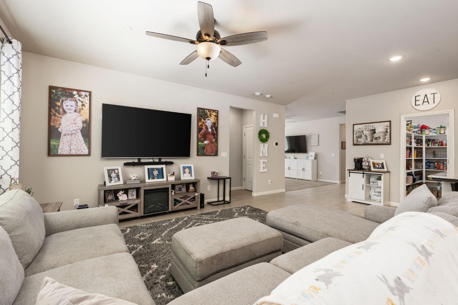 4110 Sussex Ave, Clovis, CA 93619