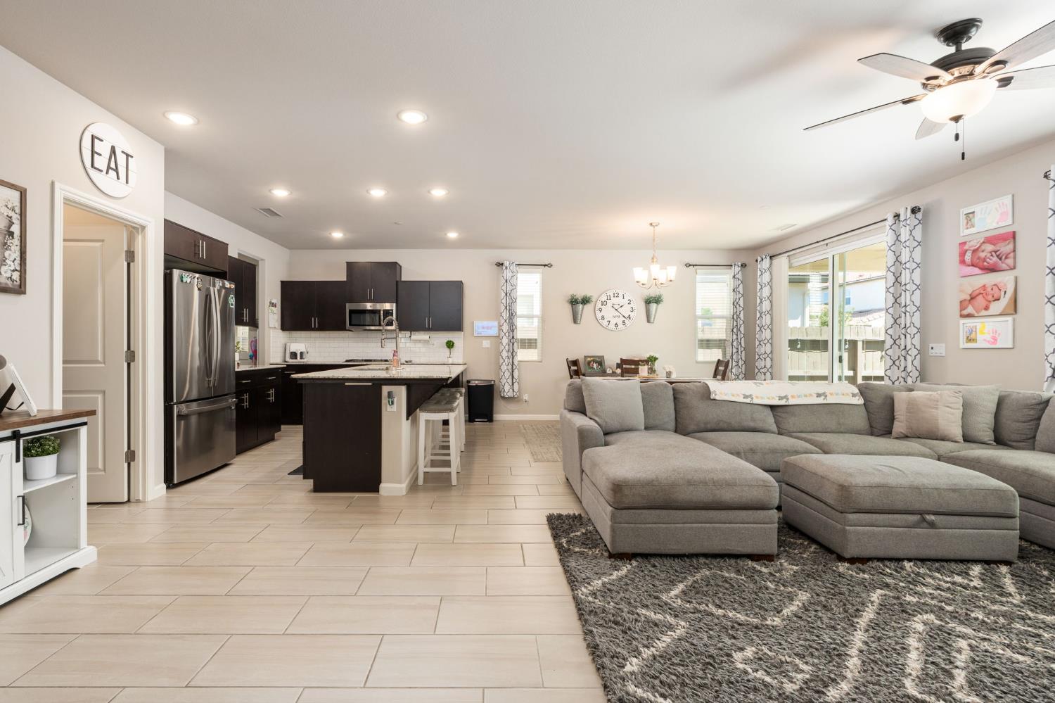 4110 Sussex Ave, Clovis, CA 93619