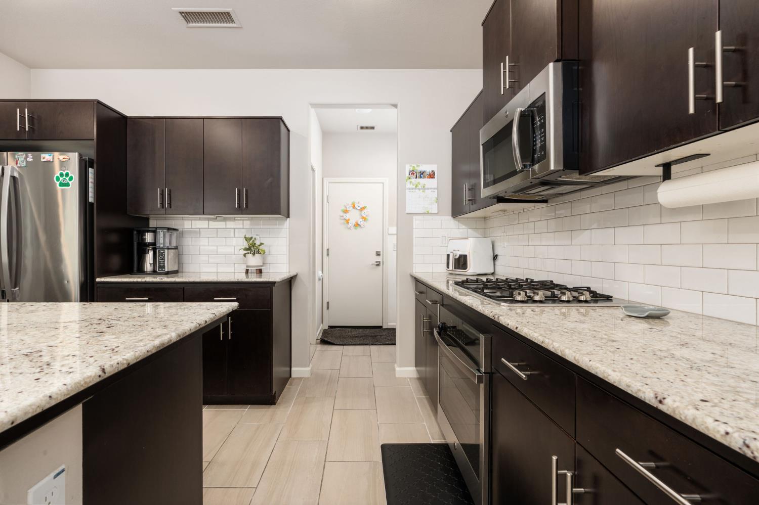 4110 Sussex Ave, Clovis, CA 93619