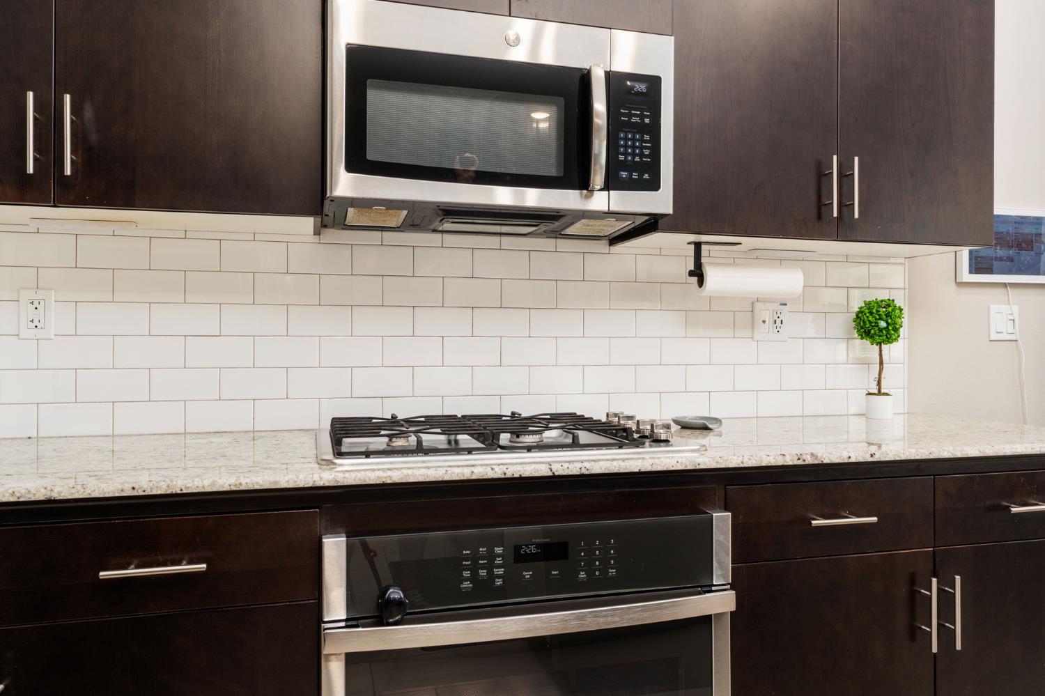 4110 Sussex Ave, Clovis, CA 93619