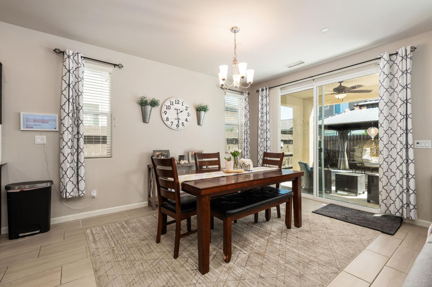 4110 Sussex Ave, Clovis, CA 93619