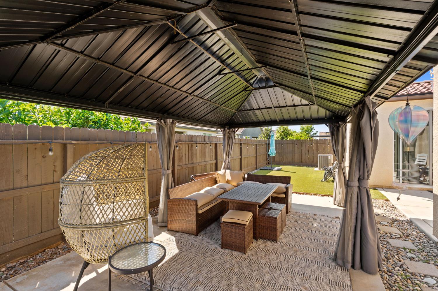 4110 Sussex Ave, Clovis, CA 93619