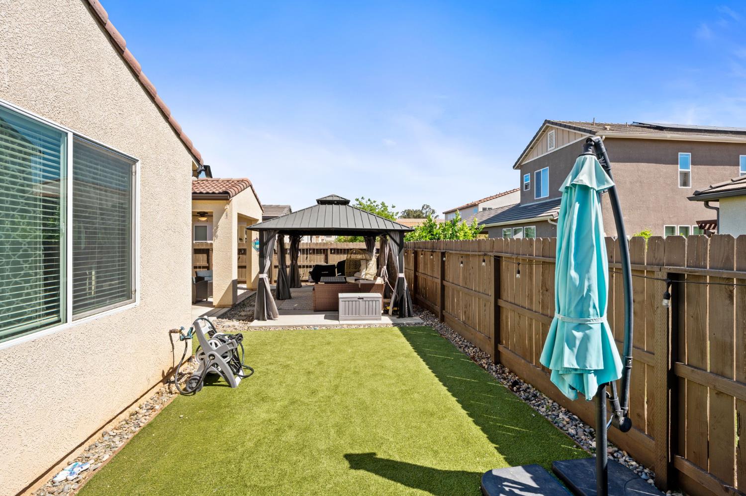 4110 Sussex Ave, Clovis, CA 93619