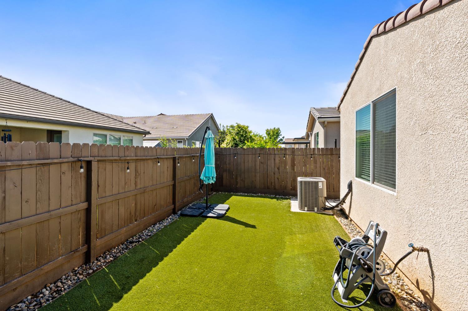 4110 Sussex Ave, Clovis, CA 93619