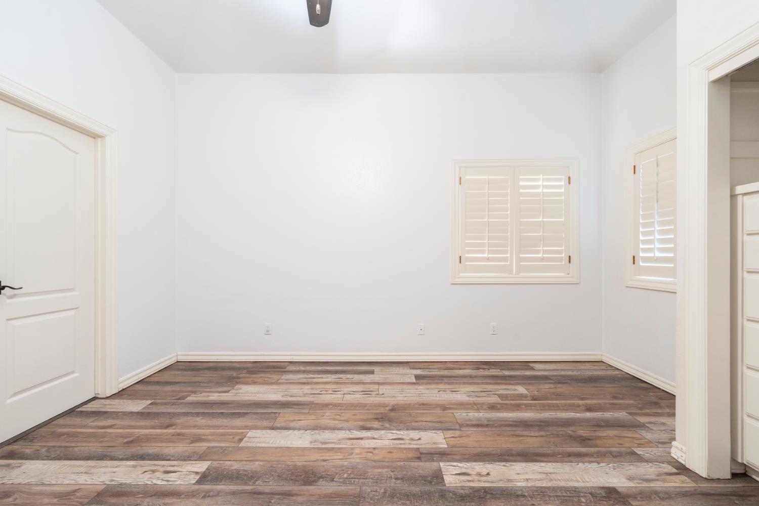 585 E Chesapeake Cir, Fresno, CA 93730