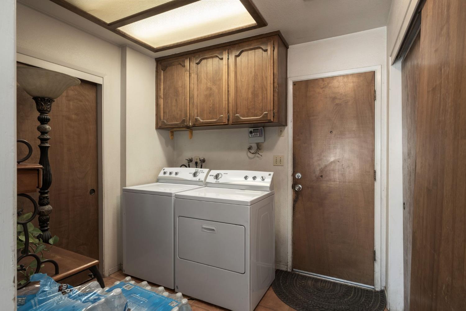 1017 W Vassar Ave, Fresno, CA 93705