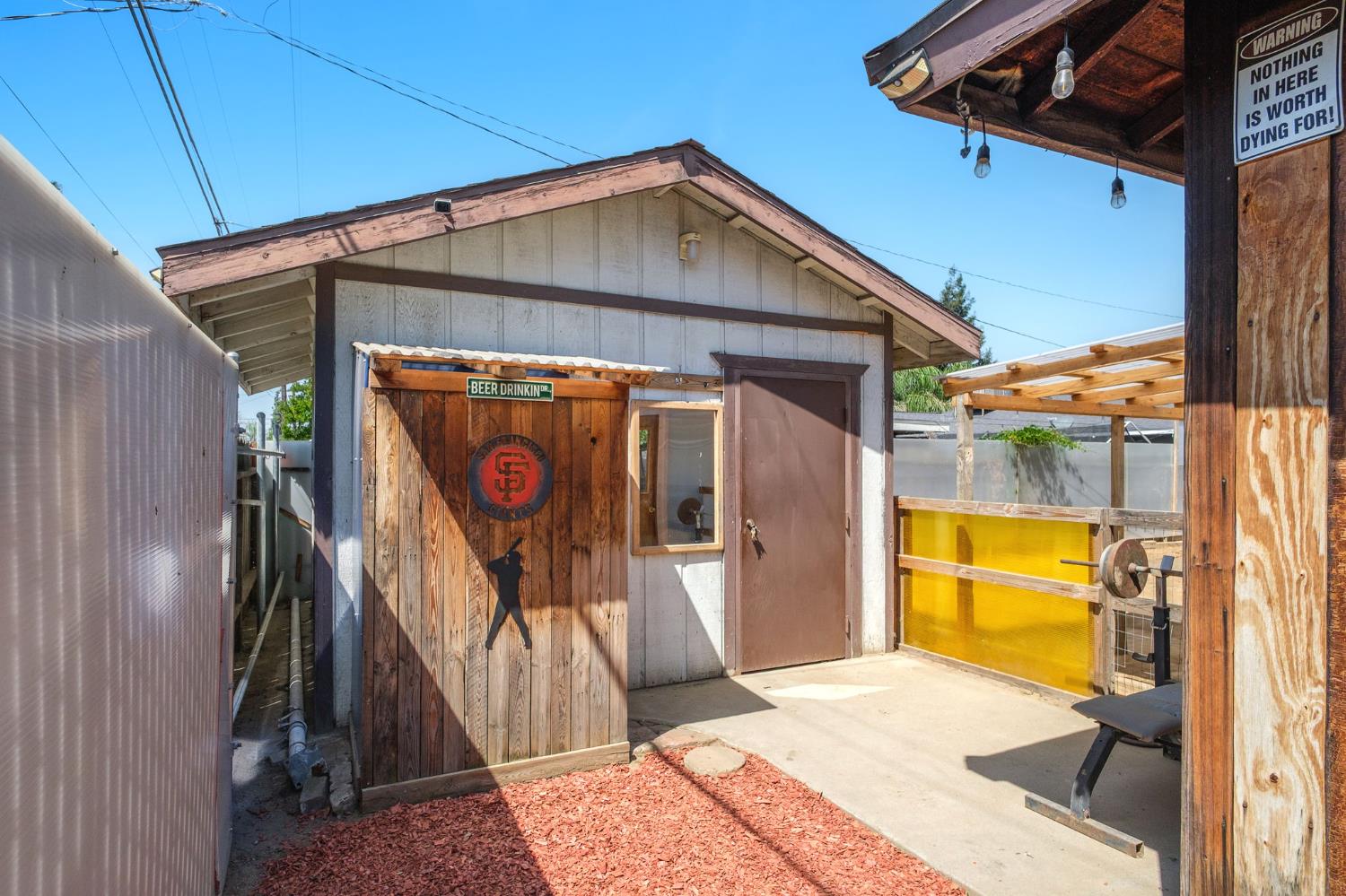 1017 W Vassar Ave, Fresno, CA 93705