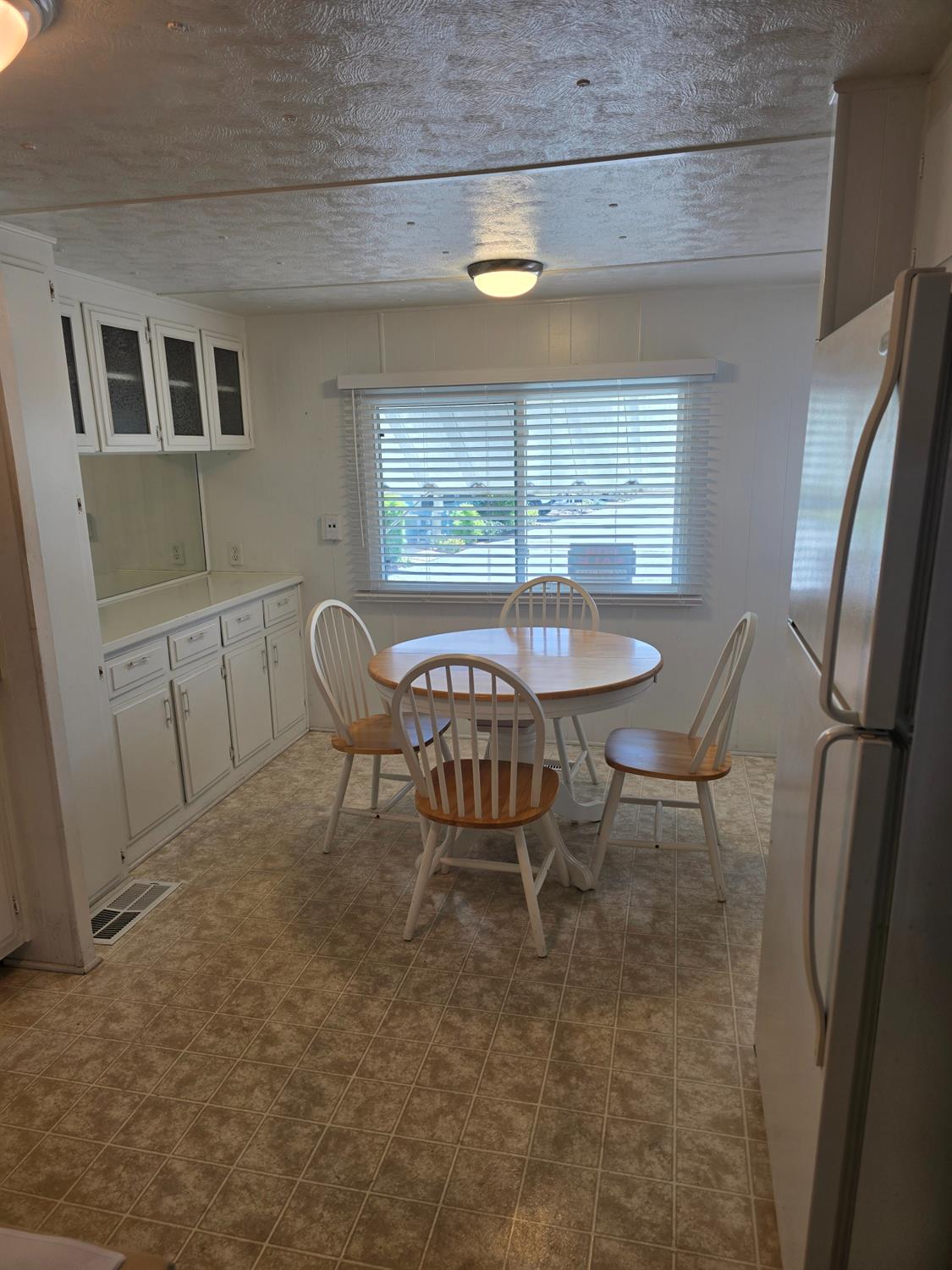 1724 Minnewawa Ave #164, Clovis, CA 93612