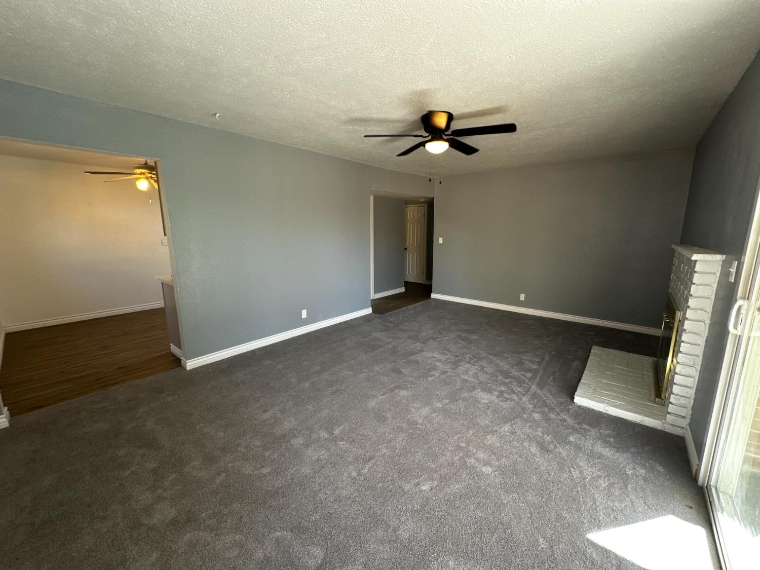 4104 E Ashlan Ave, Fresno, CA 93726