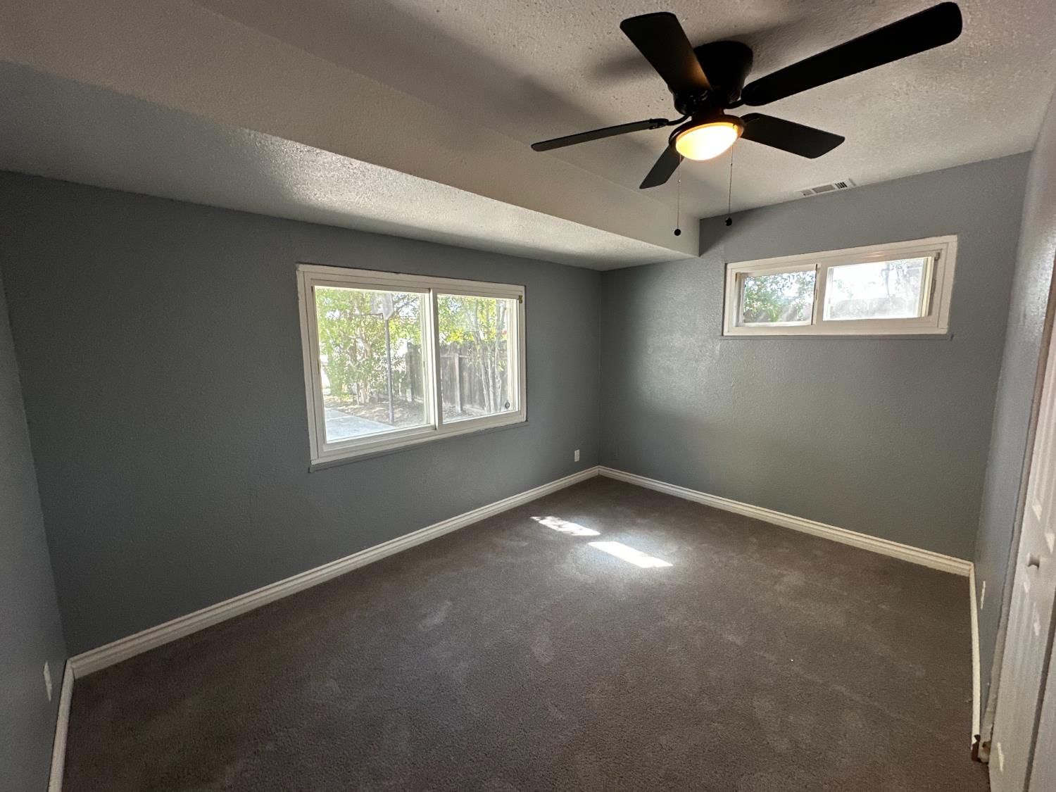 4104 E Ashlan Ave, Fresno, CA 93726