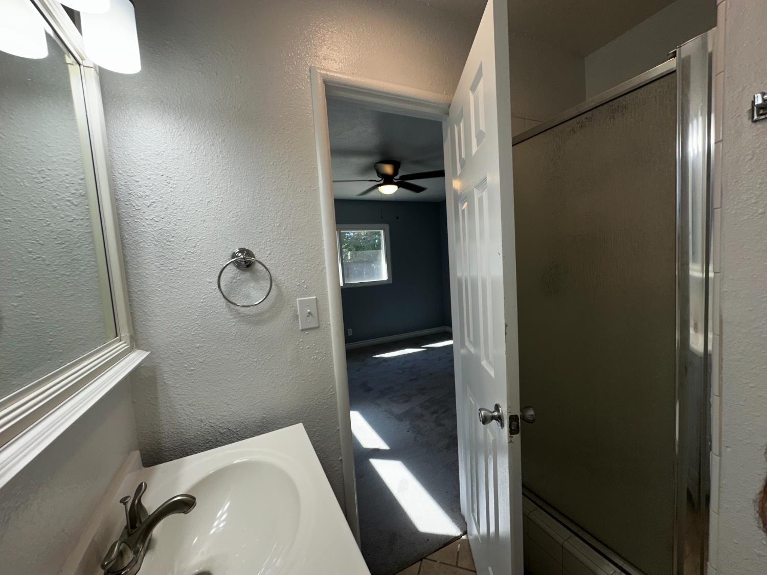 4104 E Ashlan Ave, Fresno, CA 93726